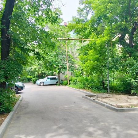 Квартира Рядом Арбата, Гоголя 92 Alma-Ata Buitenkant foto